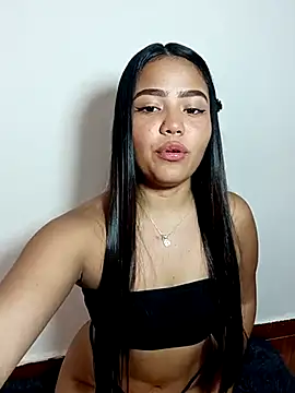 Snapshot of anahi_evans19 chatting on 03-14-25, 11:22 anahi evans19 online show from 03-14-25, 11:22