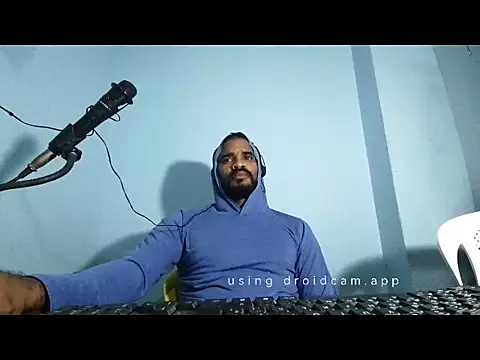 Snapshot of YOX22 chatting on 03-18-25, 04:40 YOX22 online show from 03-18-25, 04:40