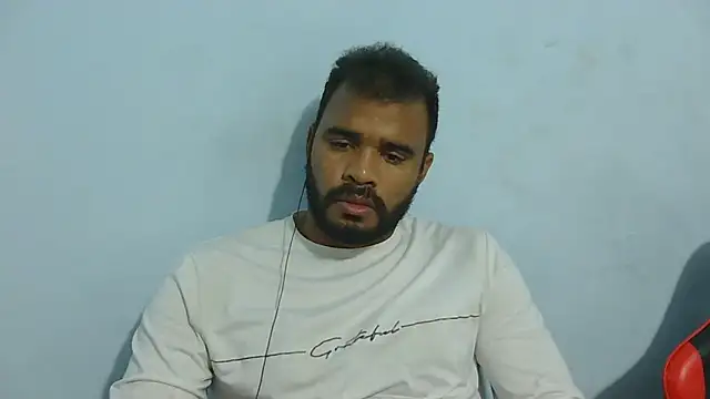 Snapshot of YOX22 chatting on 10-04-25, 11:17 YOX22 online show from 10-04-25, 11:17