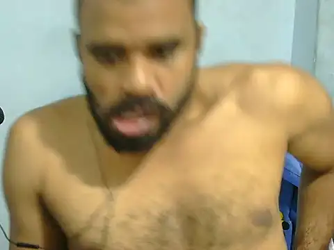 Snapshot of YOX22 chatting on 07-19-26, 11:56 YOX22 online show from 07-19-26, 11:56