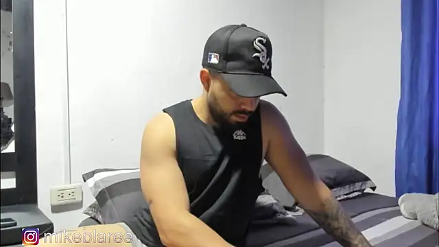 mikeblaree online show from 10-29-25, 03:11