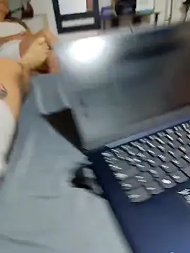 mikeblaree online show from 10-19-25, 04:10