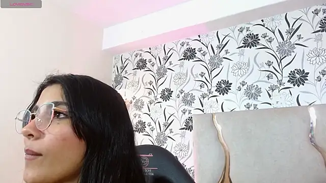 Gaby tay1 online show from 04-15-26, 03:23
