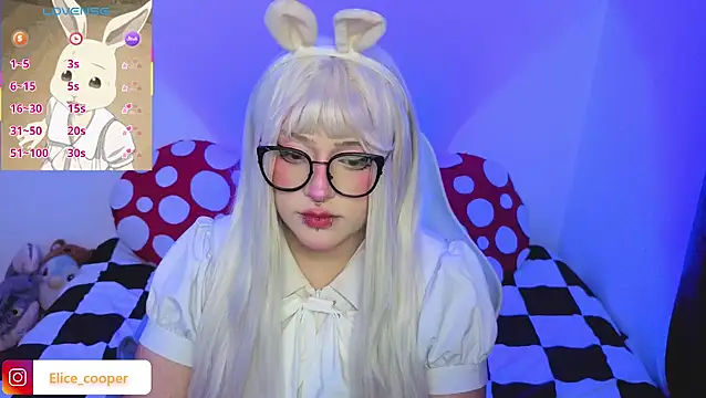 Snapshot of Elice_cooper_ chatting on 11-25-25, 06:36 Elice cooper online show from 11-25-25, 06:36
