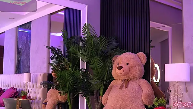 SashaFerrera online show from 10-23-25, 06:39