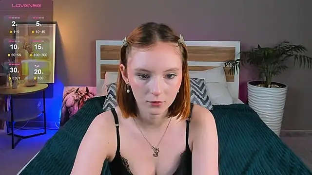 Snapshot of Snega_Ginder chatting on 03-18-25, 05:56 Snega Ginder online show from 03-18-25, 05:56