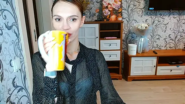 Lady Sunshine  online show from 10-18-25, 06:26