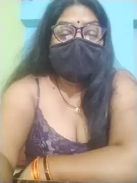 Snapshot of fuunalka chatting on 10-19-25, 05:48 fuunalka online show from 10-19-25, 05:48