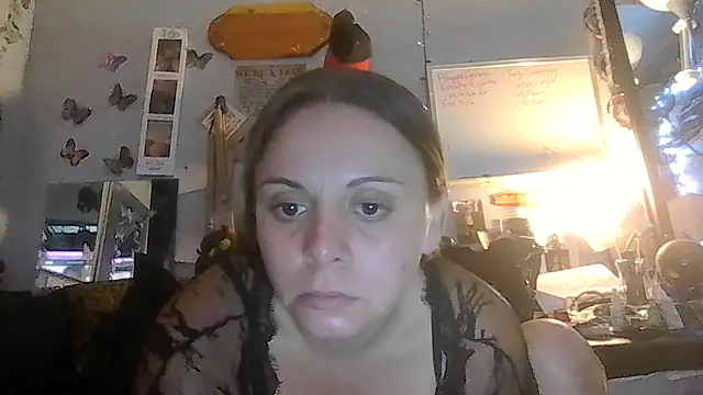 Snapshot of ShysluutGia chatting on 07-09-26, 10:04 ShysluutGia online show from 07-09-26, 10:04