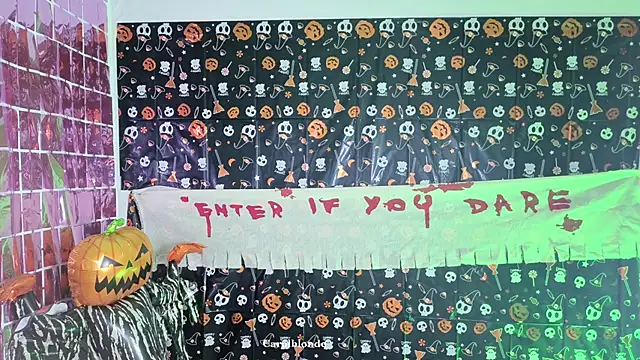 Carolblonde online show from 11-02-25, 10:26