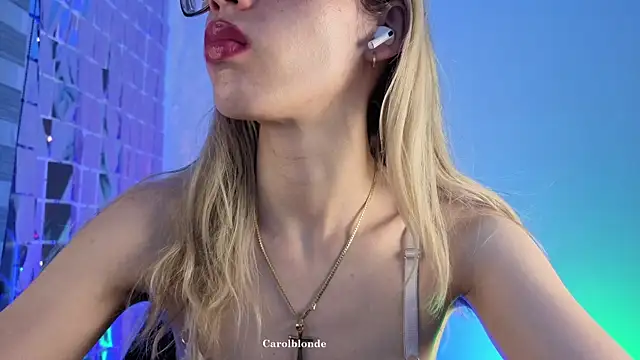 Carolblonde online show from 11-11-25, 09:37