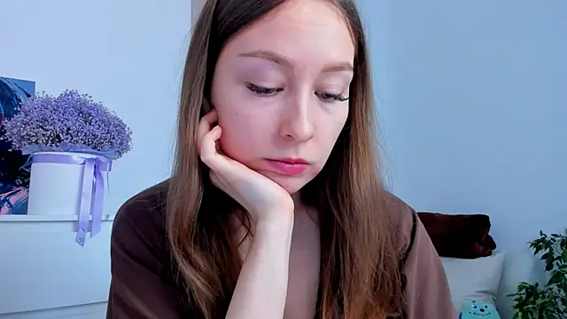 Snapshot of marilinaal chatting on 10-13-25, 07:32 marilinaal online show from 10-13-25, 07:32
