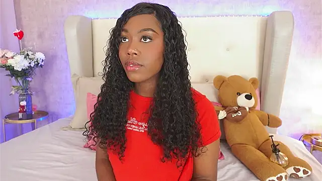 Snapshot of ThianaLopez chatting on 12-18-25, 09:07 ThianaLopez online show from 12-18-25, 09:07