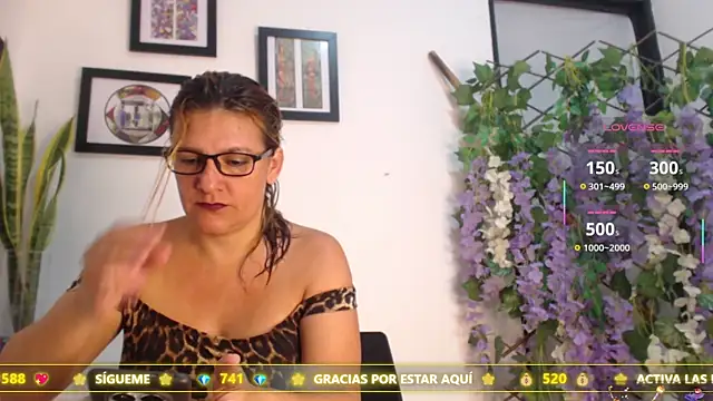StephyJones1 online show from 07-17-26, 09:34