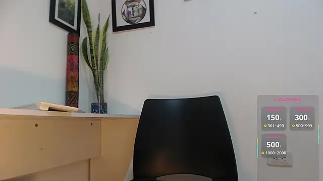 StephyJones1 online show from 06-18-26, 06:46