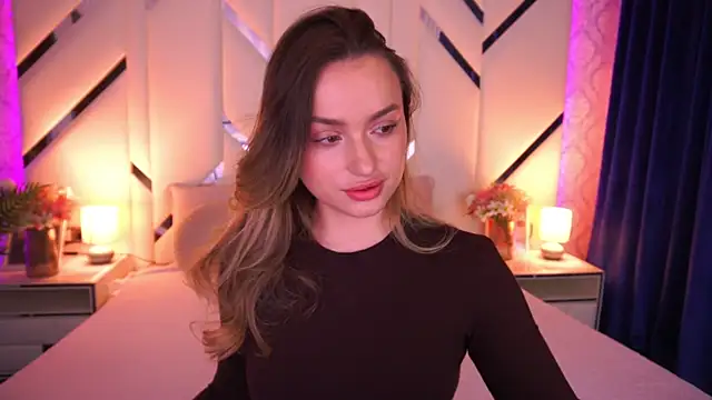 Snapshot of LindsieGreyy chatting on 04-19-26, 06:25 LindsieGreyy online show from 04-19-26, 06:25