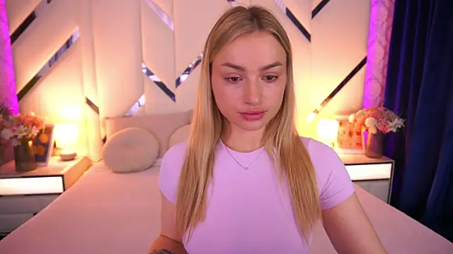 Snapshot of LindsieGreyy chatting on 06-07-26, 06:29 LindsieGreyy online show from 06-07-26, 06:29