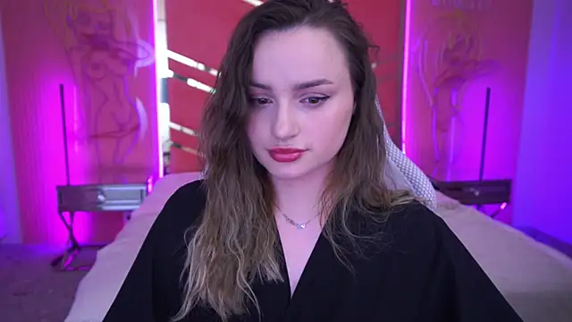 Snapshot of LindsieGreyy chatting on 03-22-25, 11:21 LindsieGreyy online show from 03-22-25, 11:21