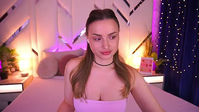 LindsieGreyy online show from 03-12-26, 07:23