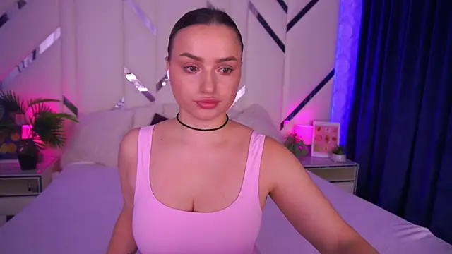 LindsieGreyy online show from 11-15-25, 08:18