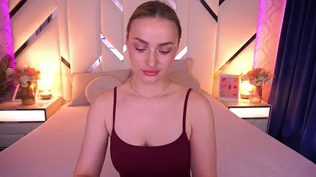 Snapshot of LindsieGreyy chatting on 05-16-26, 11:20 LindsieGreyy online show from 05-16-26, 11:20