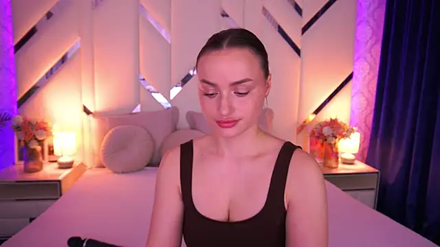 LindsieGreyy online show from 04-09-26, 06:19