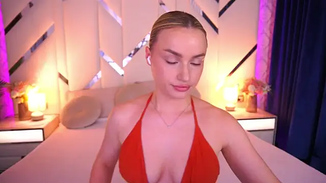 Snapshot of LindsieGreyy chatting on 06-12-26, 12:58 LindsieGreyy online show from 06-12-26, 12:58