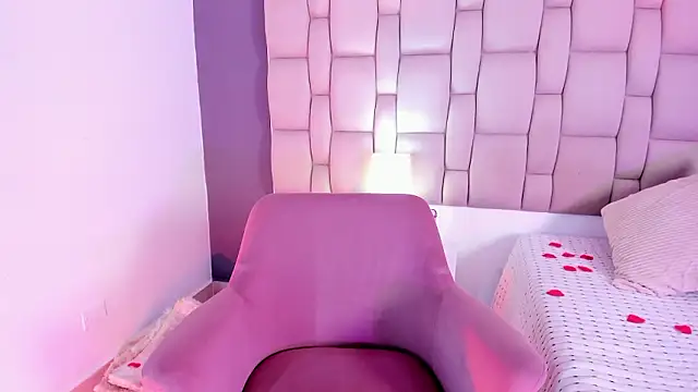 Mia cm online show from 02-16-26, 08:07