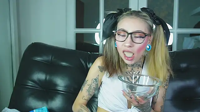 miss   angel online show from 03-10-26, 11:14