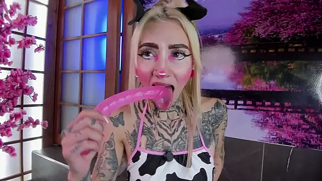 miss   angel online show from 01-15-26, 06:00