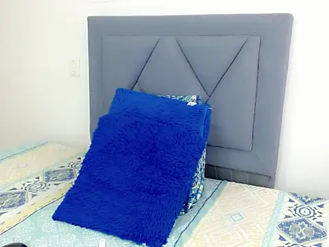 dominic 00 online show from 11-01-25, 07:41