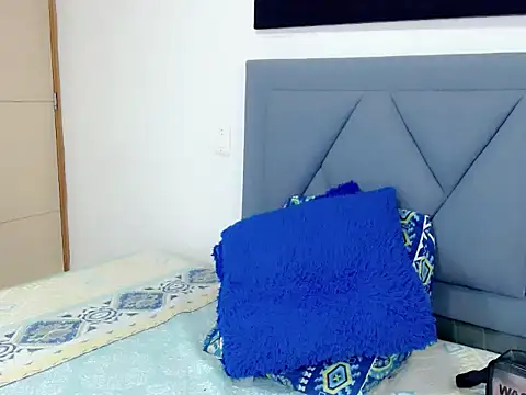 dominic 00 online show from 11-15-25, 09:30