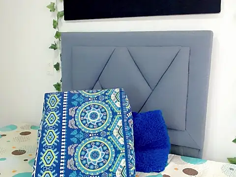 dominic 00 online show from 10-08-25, 08:31