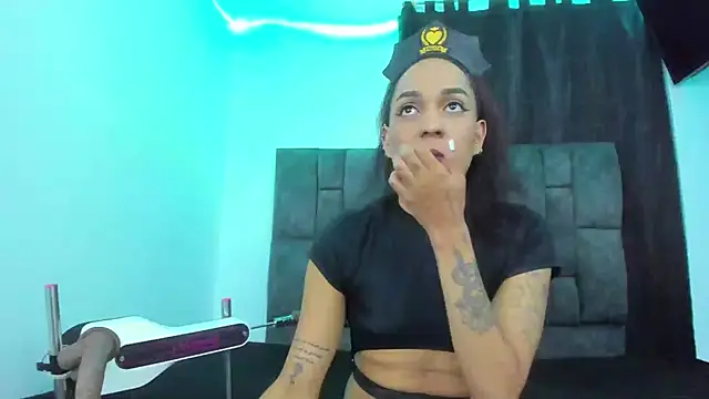 ChanelleJohnson  online show from 10-04-25, 01:51