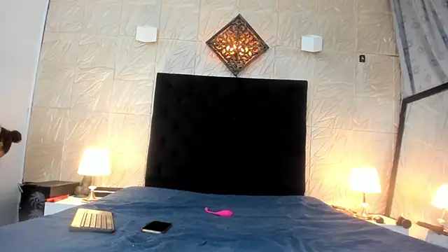 ChanelleJohnson  online show from 10-17-25, 08:10