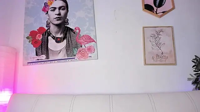 Dhalila  online show from 03-21-25, 05:32