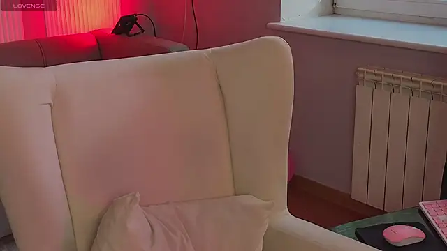 Snapshot of JoYung chatting on 09-30-25, 04:18 JoYung online show from 09-30-25, 04:18