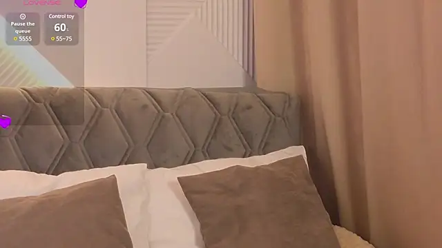 Snapshot of JoYung chatting on 03-17-25, 04:19 JoYung online show from 03-17-25, 04:19