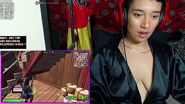 Snapshot of Robin_H00t chatting on 03-12-25, 02:20 Robin H00t online show from 03-12-25, 02:20