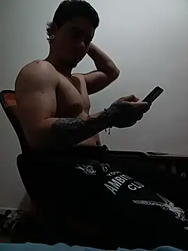 Logan Roy18 online show from 02-05-26, 06:31