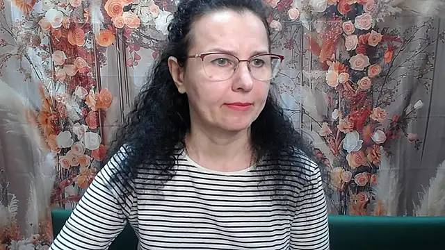 Miroslava Happi online show from 04-26-26, 05:49