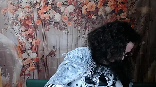 Miroslava Happi online show from 04-09-26, 06:04