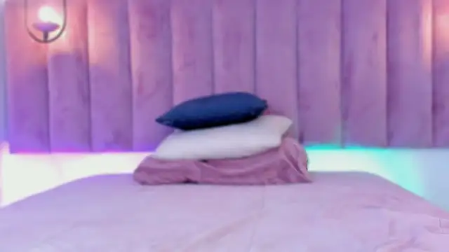 emmiily z online show from 04-28-26, 02:27