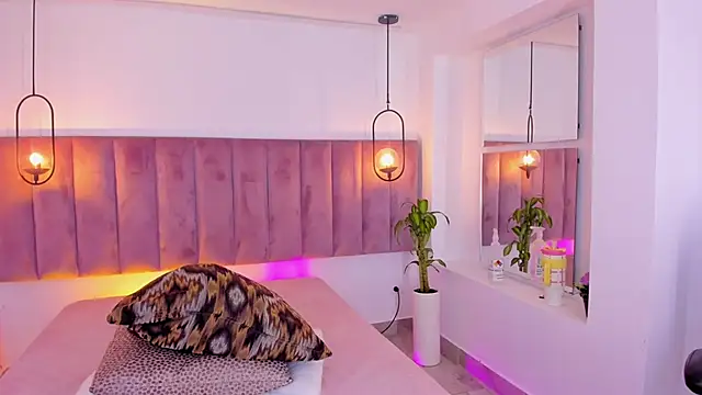 emmiily z online show from 03-26-26, 07:45