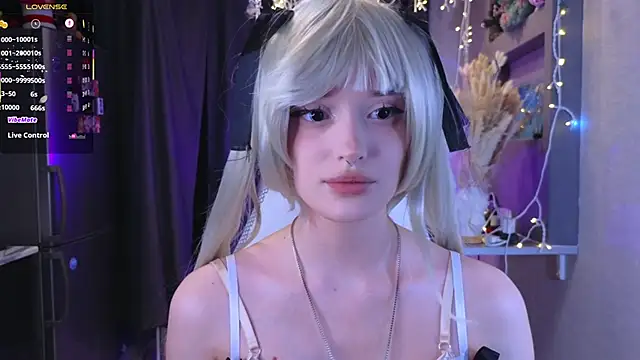 Hisoka akerley online show from 05-17-26, 07:58