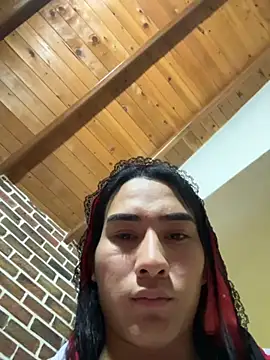 Snapshot of danna_alvarez chatting on 11-10-25, 05:12 danna alvarez online show from 11-10-25, 05:12