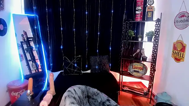 anuvyz miller  online show from 11-04-25, 12:53