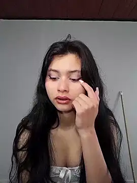 CHLOE ISABELL online show from 10-05-25, 05:58