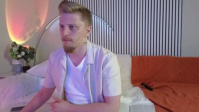 Saint Vicious online show from 10-07-25, 08:21