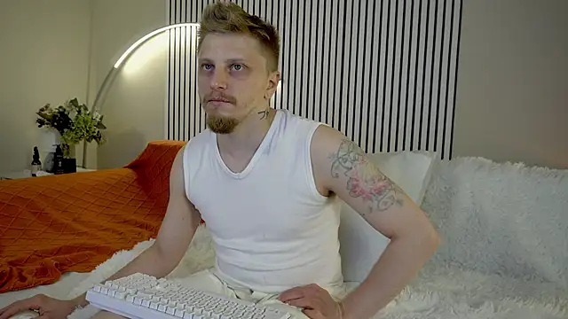 Saint Vicious online show from 10-01-25, 08:24